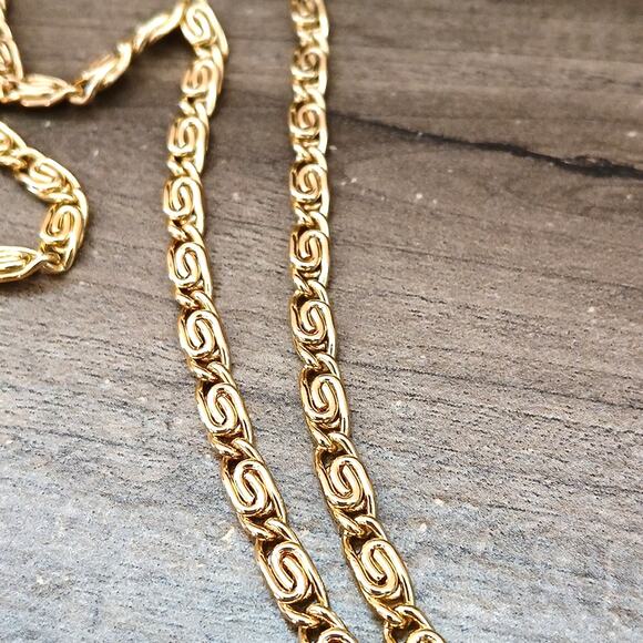 Kate Landry Black Sequin Clutch Purse With Gold Chain Shoulder Strap - Picture 4 of 6